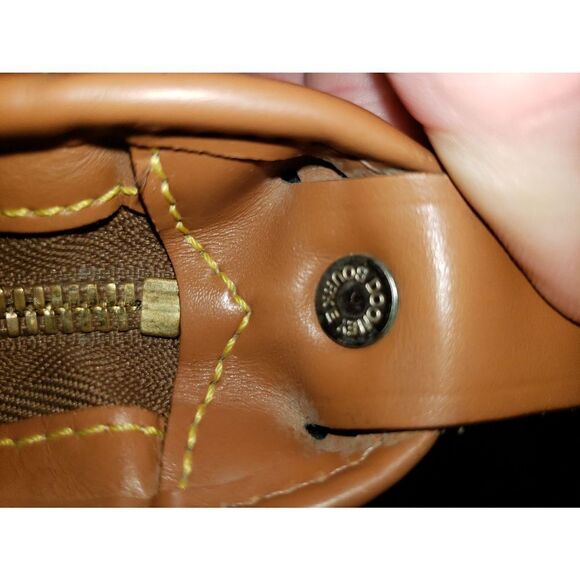 Dooney & Bourke Vintage, Leather, Bucket Purse - Excellent Condition! - Picture 11 of 12